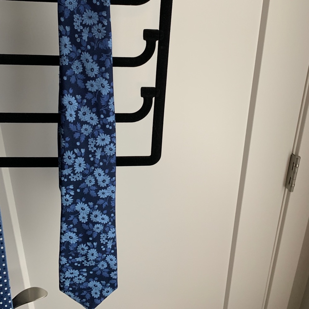 Bloomingdales Men’s Tie